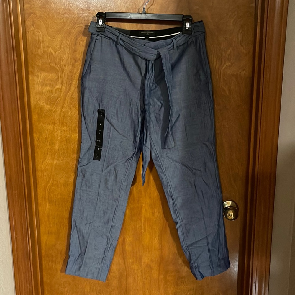 Women’s Banana Republic Linen Pants. Size 2. Brand new, with tags.
